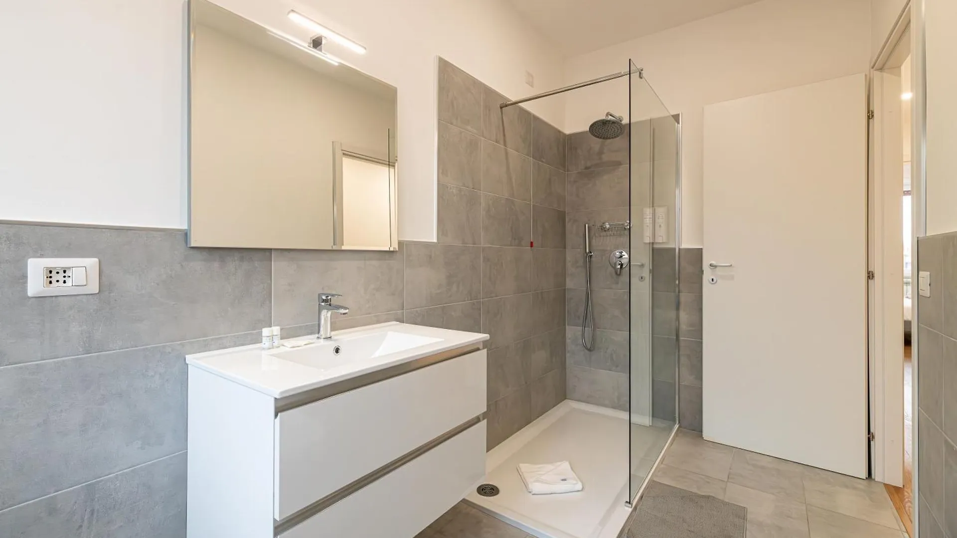 Piazza Lodi - Apartment Rome