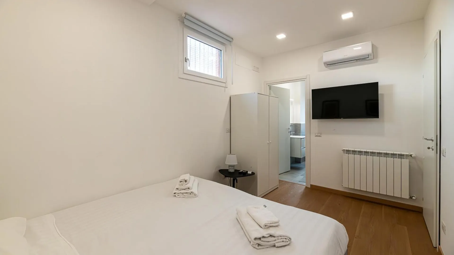 Piazza Lodi - Apartment Rome 0*,  Italy
