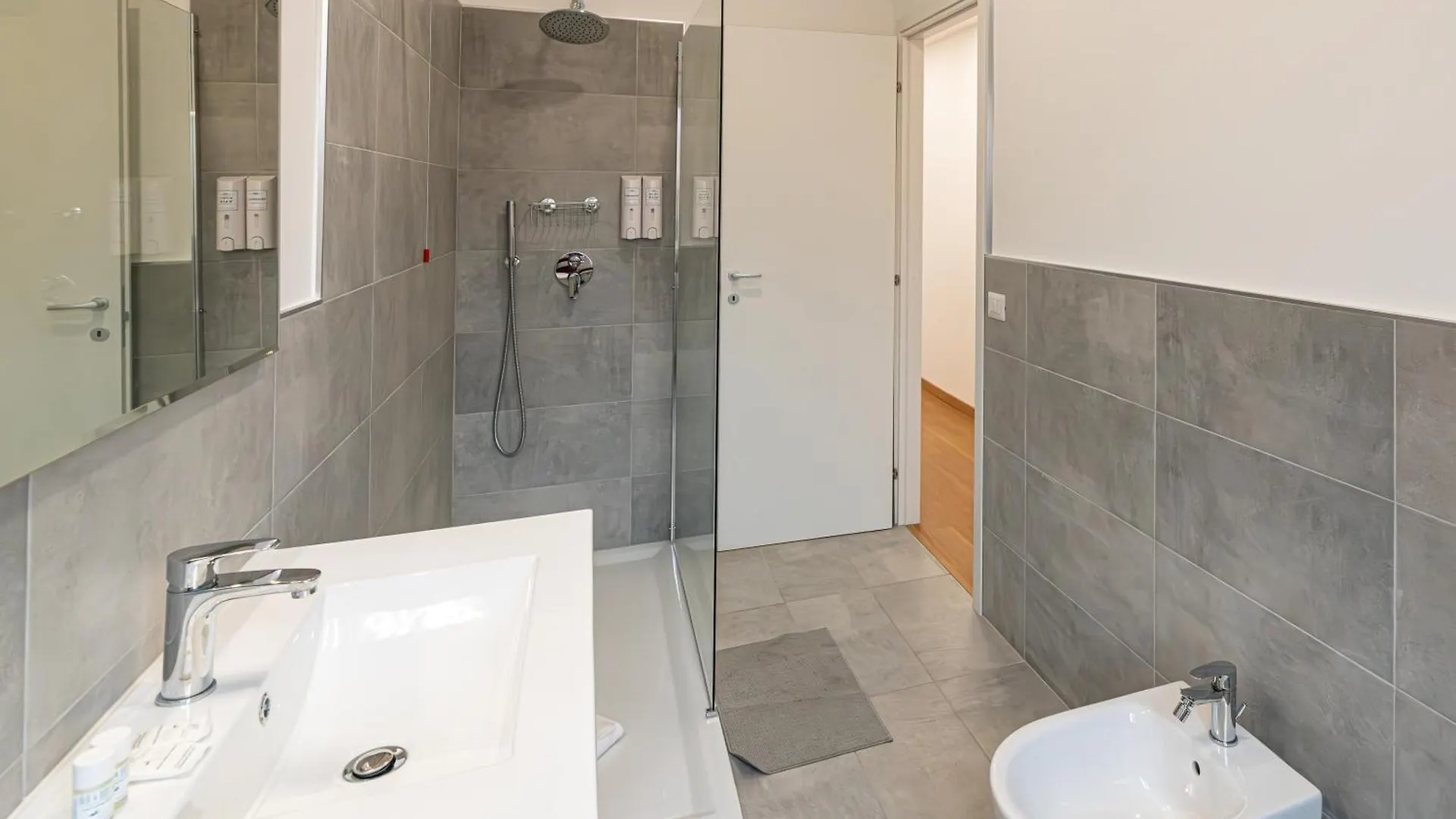 Piazza Lodi - Apartment Rome Italy